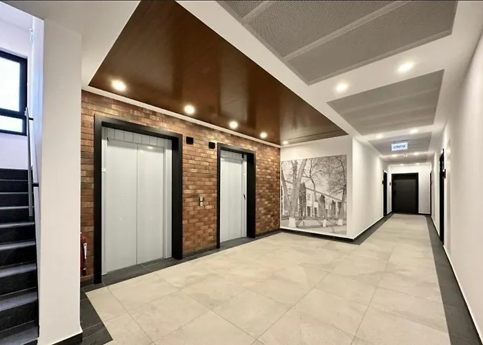 Apartment Stylish 2-room Near Train Station